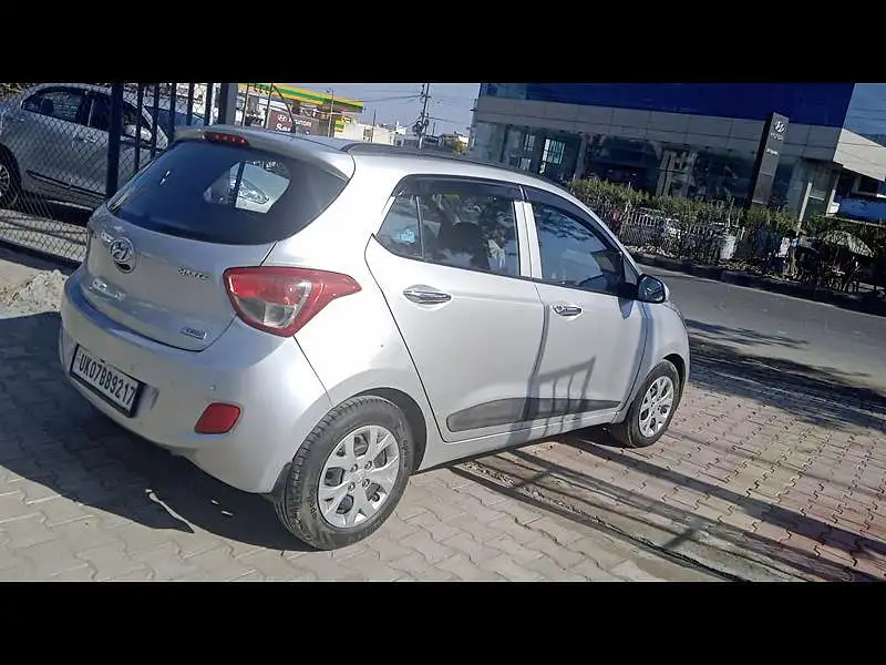Second Hand Hyundai Grand i10 [2013-2017] Sportz 1.1 CRDi Special Edition [2016-2017] in Dehradun