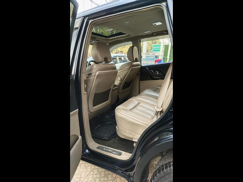 Second Hand Mahindra XUV500 [2015-2018] W10 in Lucknow