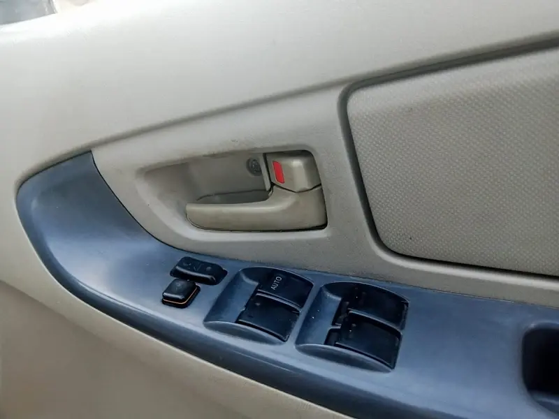 Second Hand Toyota Innova [2012-2013] 2.5 G 7 STR BS-IV in Lucknow