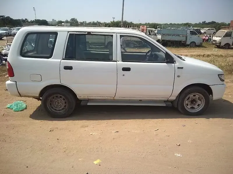 Used 2005 Chevrolet Tavera B1 10Seater BS III (D2057731) for sale in