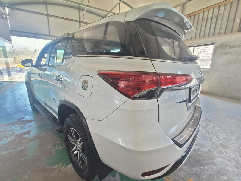Second Hand Toyota Fortuner [2016-2021] 2.8 4x2 MT [2016-2020] in Bangalore