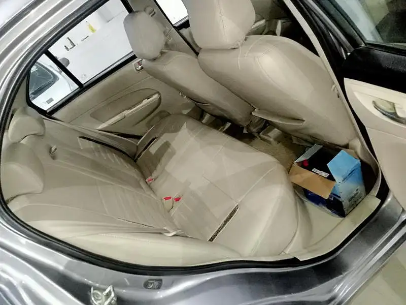 Second Hand Maruti Suzuki Swift DZire [2011-2015] VDI in Lucknow
