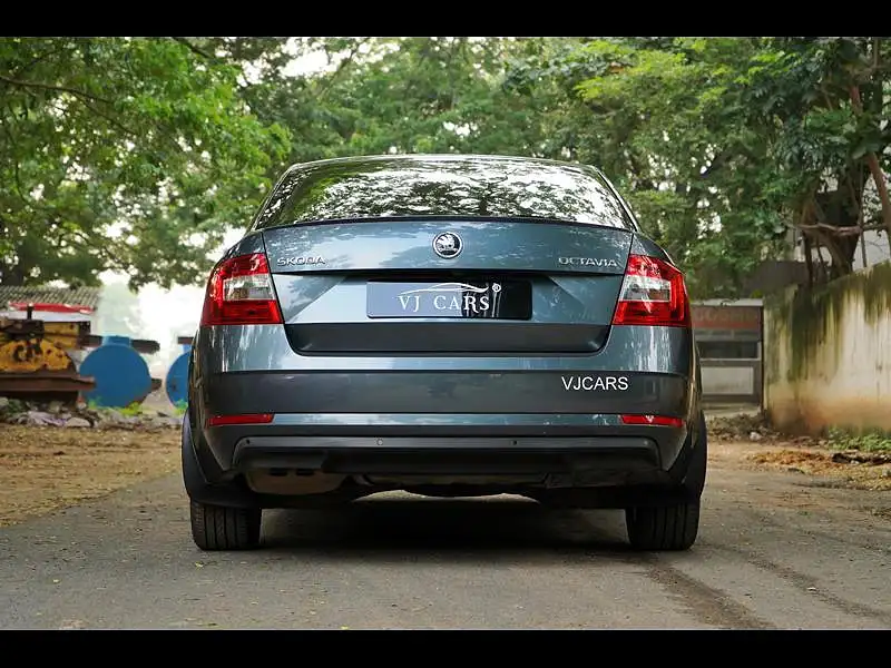 Second Hand Skoda Octavia [2017-2021] 1.8 TSI Style Plus AT [2017] in Chennai