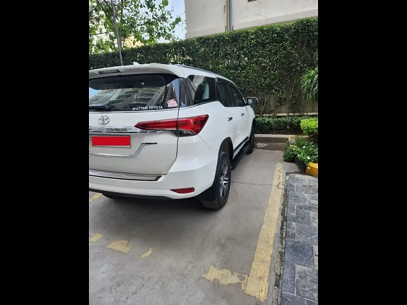 Second Hand Toyota Fortuner [2016-2021] 2.8 4x2 AT [2016-2020] in Lucknow
