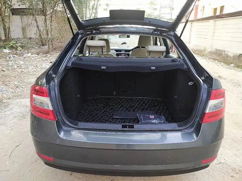 Second Hand Skoda Octavia [2017-2021] 1.8 TSI Style Plus AT [2017] in Bangalore