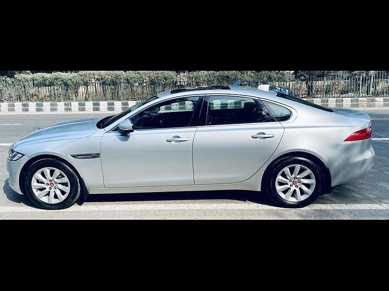 Used-2019-Jaguar-XF-Prestige-Petrol-CBU-for-sale-in-Delhi-...