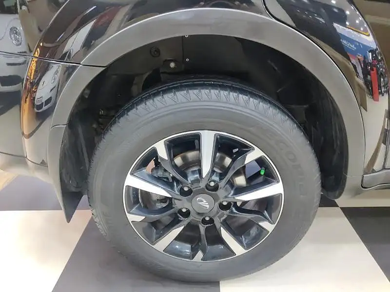 Second Hand Mahindra XUV500 W11 in Bangalore