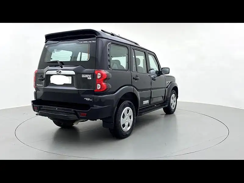 Second Hand Mahindra Scorpio 2021 S7 140 2WD 7 STR in Zirakpur