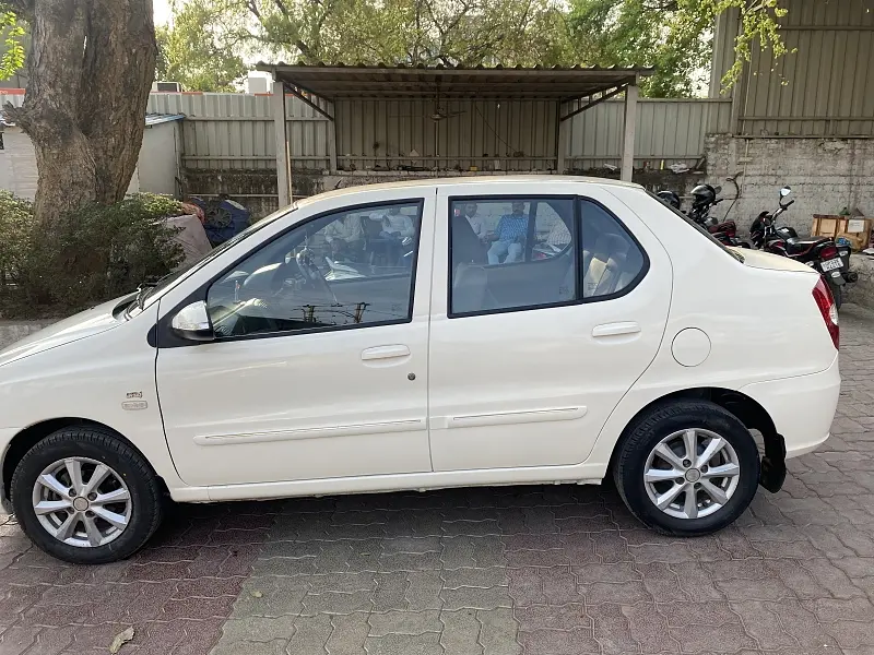 Second Hand Tata Indigo eCS [2010-2013] VX CR4 BS-IV in Lucknow