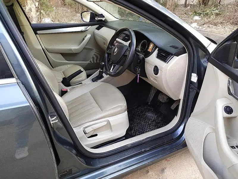 Second Hand Skoda Octavia [2017-2021] 1.8 TSI Style Plus AT [2017] in Bangalore