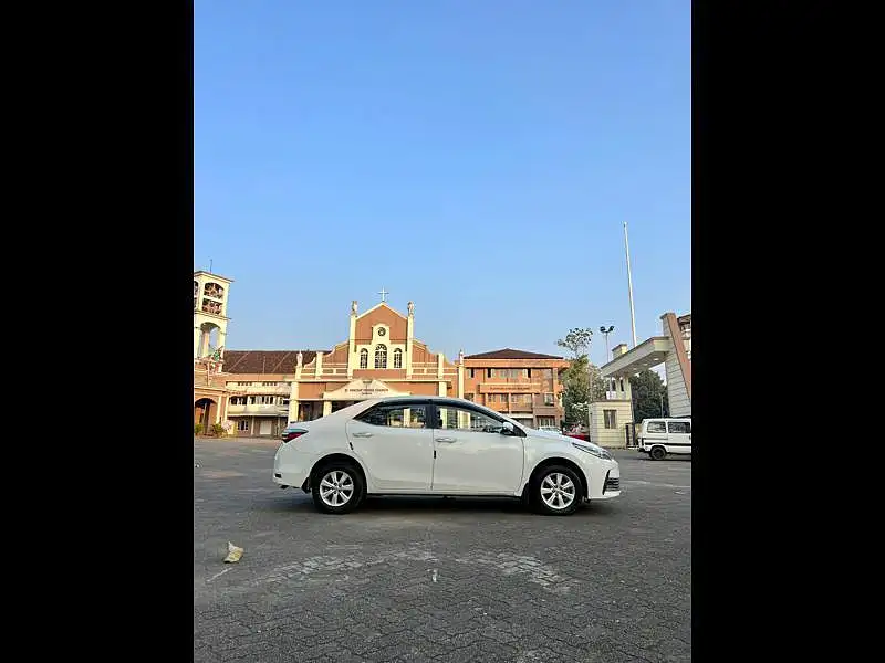 Second Hand Toyota Corolla Altis GL Diesel in Mangalore