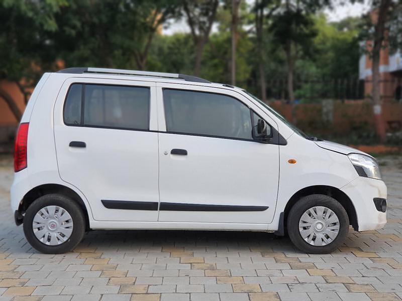 Second Hand Maruti Suzuki Wagon R 1.0 [2014-2019] LX in Ahmedabad