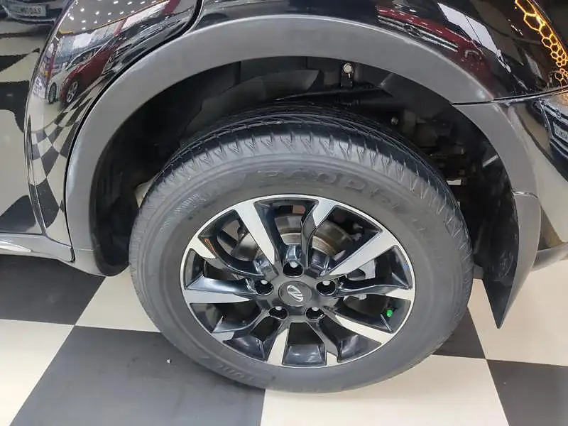 Second Hand Mahindra XUV500 W11 in Bangalore