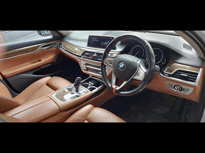 Second Hand BMW 7 Series [2016-2019] 730Ld DPE Signature in Lucknow