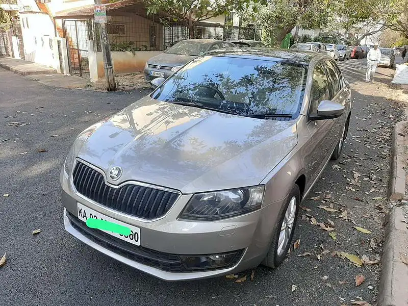 Second Hand Skoda Octavia [2013-2015] Elegance 1.8 TSI AT in Bangalore