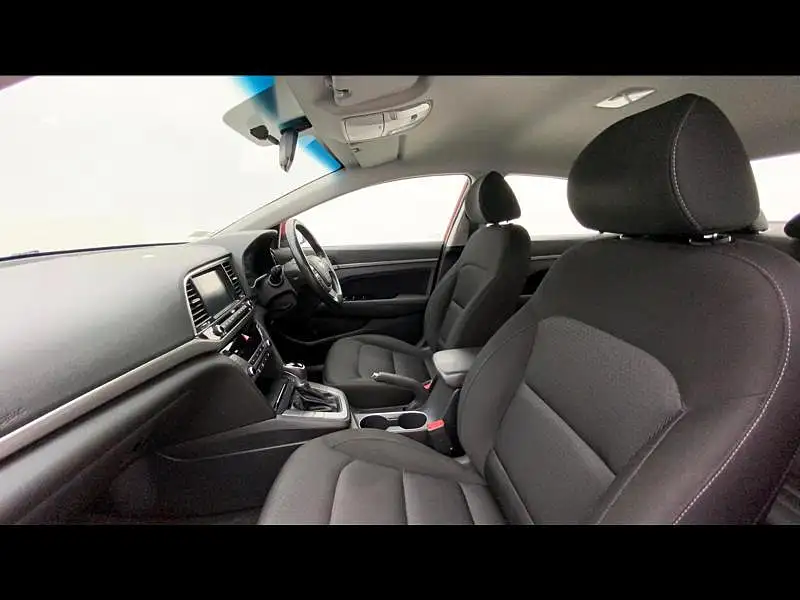 Second Hand Hyundai Elantra SX (O) 2.0 AT in Bangalore