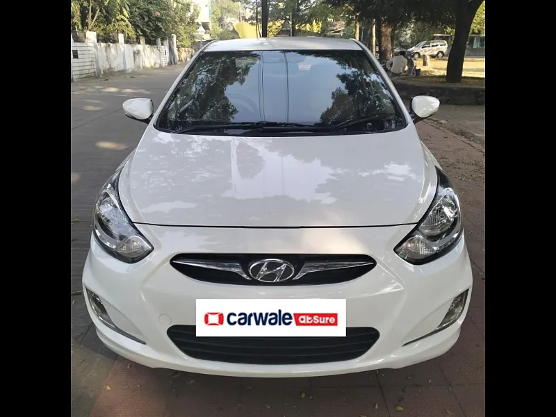 Hyundai Verna Fluidic 1.6 CRDi SX