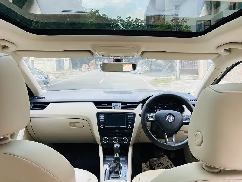 Second Hand Skoda Octavia [2017-2021] 2.0 TDI CR Style Plus AT [2017] in Bangalore