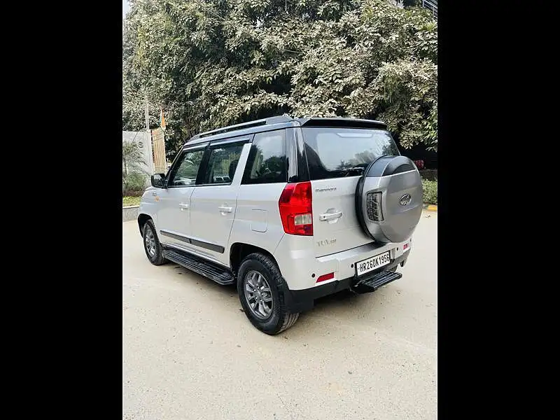 Second Hand Mahindra TUV300 [2015-2019] T10 AMT Dual Tone in Gurgaon
