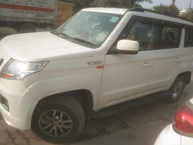 Second Hand Mahindra TUV300 [2015-2019] T8 in Kanpur