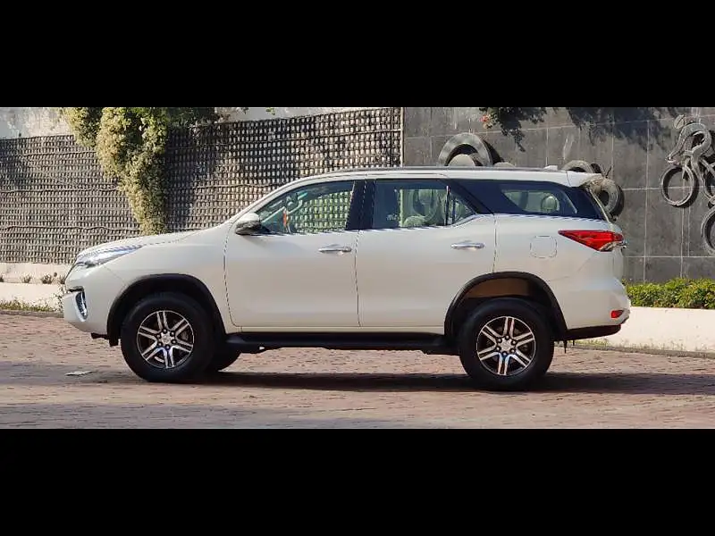 Second Hand Toyota Fortuner [2016-2021] 2.8 4x2 AT [2016-2020] in Lucknow