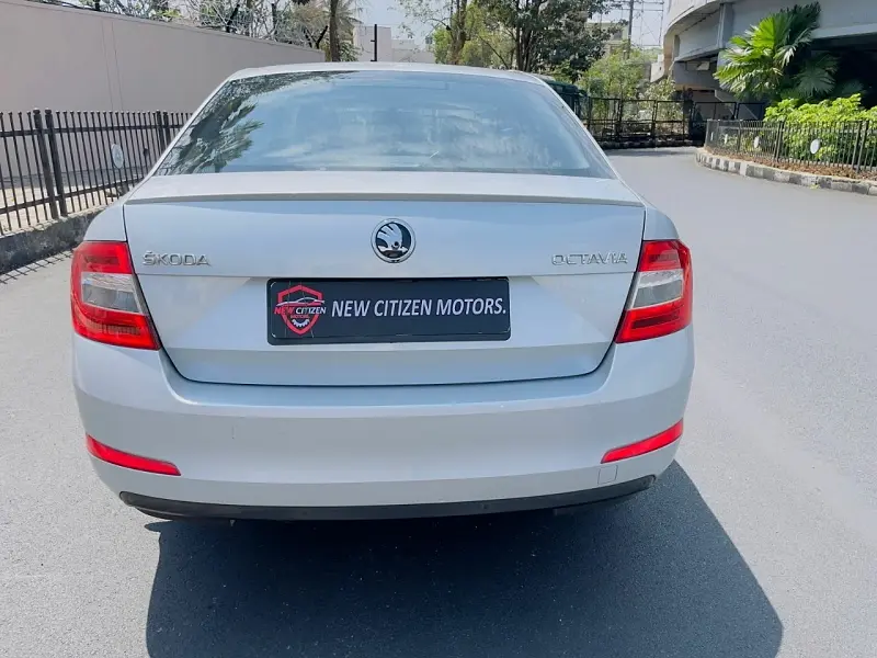 Second Hand Skoda Octavia [2013-2015] Elegance 2.0 TDI AT in Bangalore