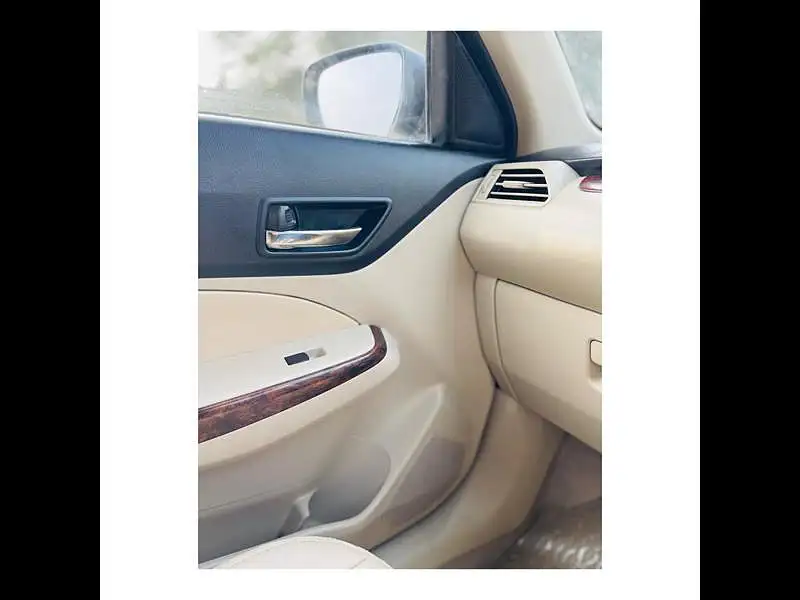 Second Hand Maruti Suzuki Dzire [2017-2020] ZXi AMT in Delhi