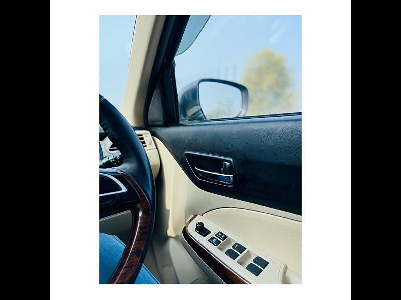 Second Hand Maruti Suzuki Dzire [2017-2020] ZXi AMT in Delhi