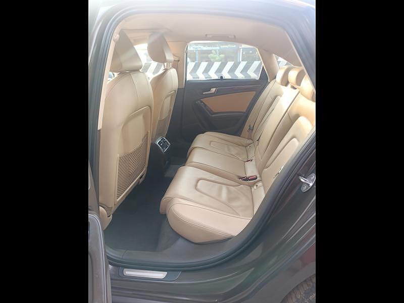 Audi A4 [2013-2016] 35 TDI Premium Sunroof