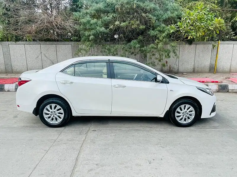 Second Hand Toyota Corolla Altis [2014-2017] G Petrol in Delhi