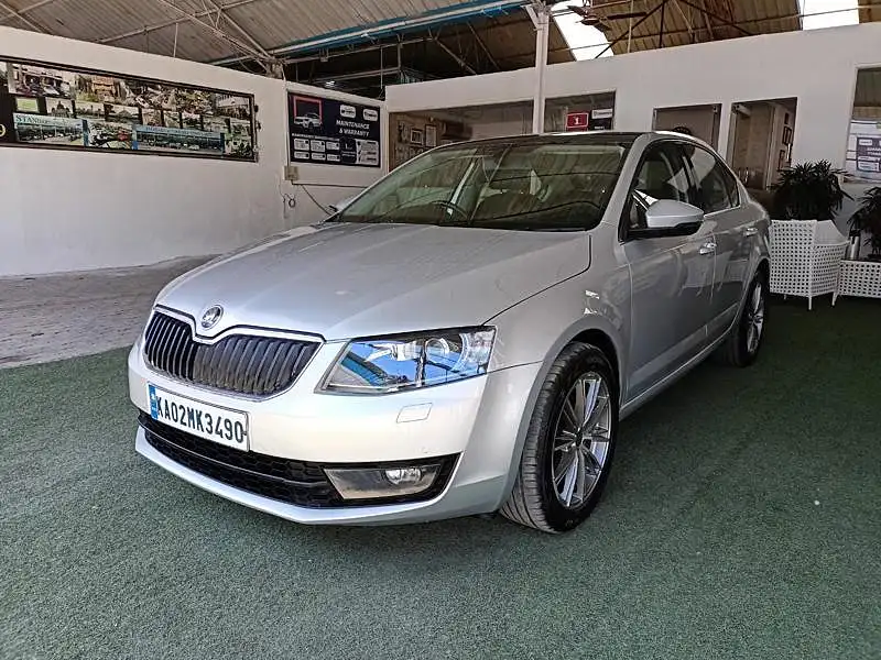 Second Hand Skoda Octavia [2017-2021] 1.8 TSI Style Plus AT [2017] in Bangalore