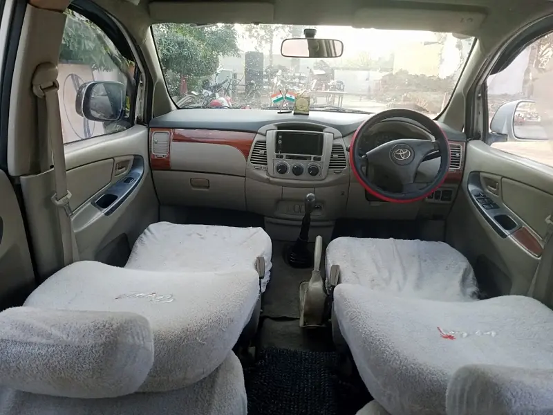Second Hand Toyota Innova [2012-2013] 2.5 G 7 STR BS-IV in Lucknow