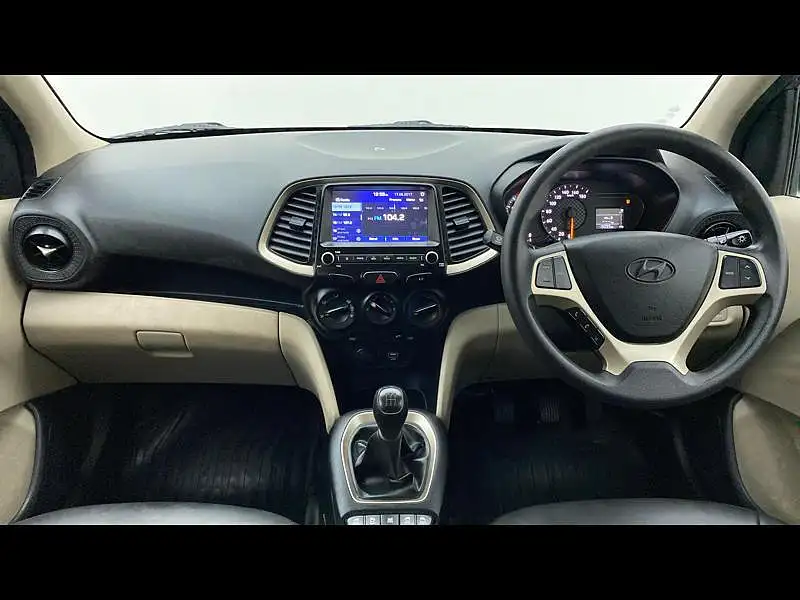 Second Hand Hyundai Santro Sportz AMT in Pune