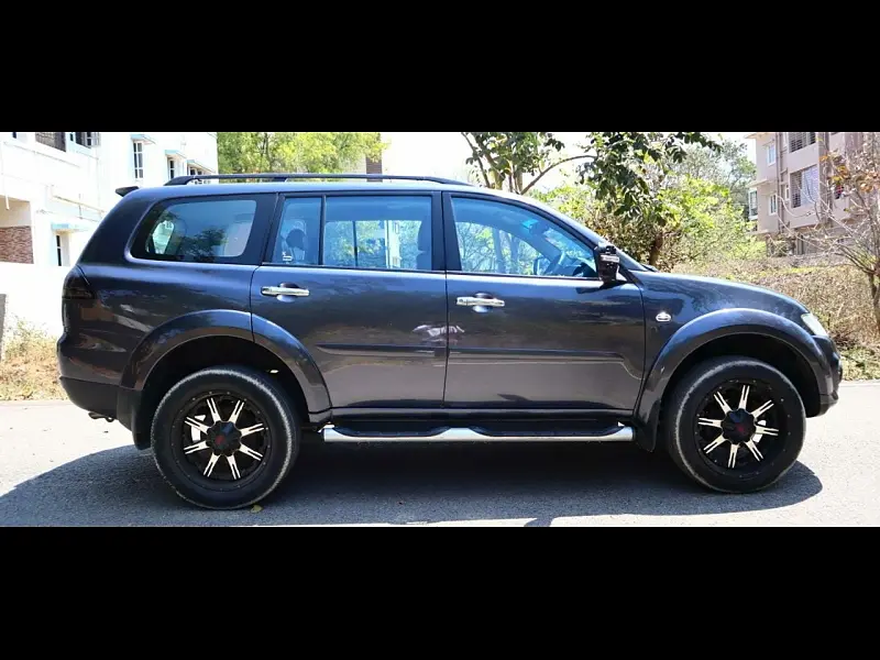 Second Hand Mitsubishi Pajero Sport 2.5 AT in Bangalore