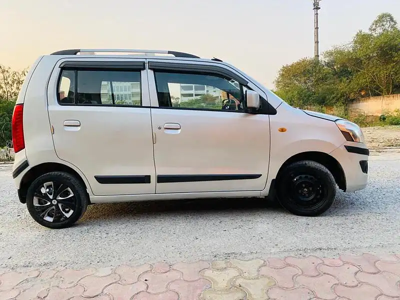 Used Maruti Suzuki Wagon R 1.0 [2014-2019] VXI in Noida
