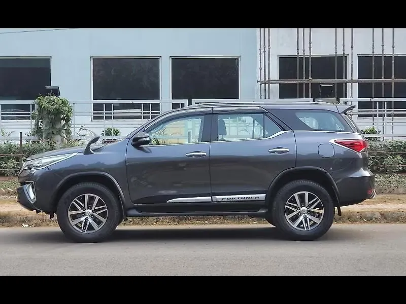 Second Hand Toyota Fortuner [2016-2021] 2.8 4x4 AT [2016-2020] in Chandigarh