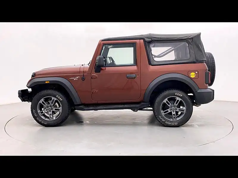 Second Hand Mahindra Thar LX Convertible Petrol AT in Delhi