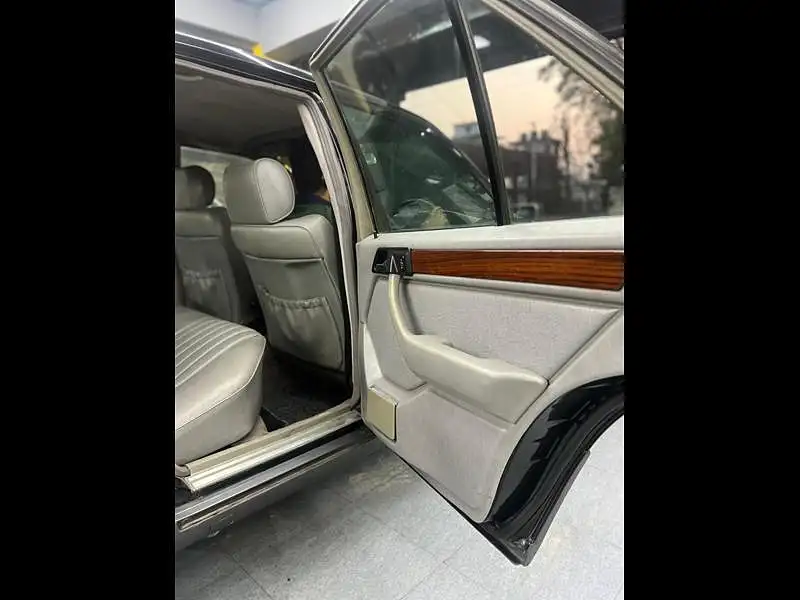 Second Hand Mercedes-Benz MB-Class 100 D2.5 in Dehradun