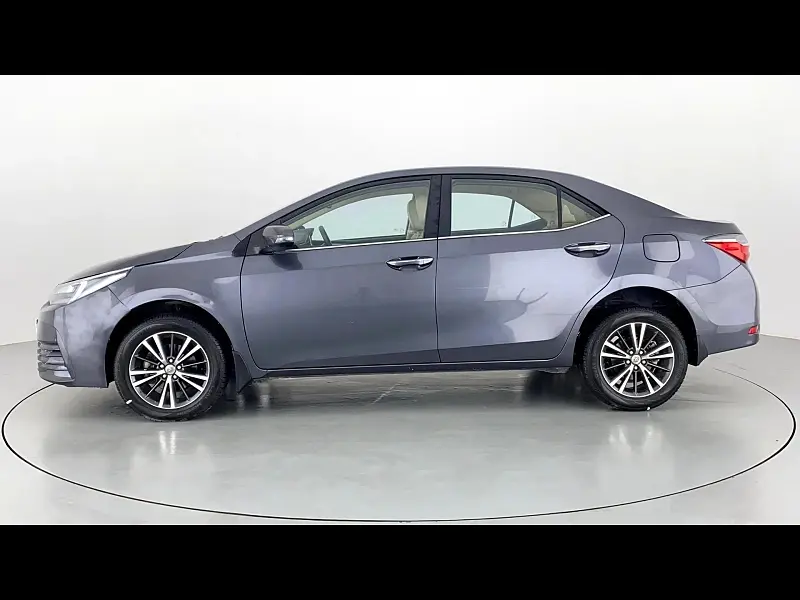 Second Hand Toyota Corolla Altis GL Petrol in Delhi