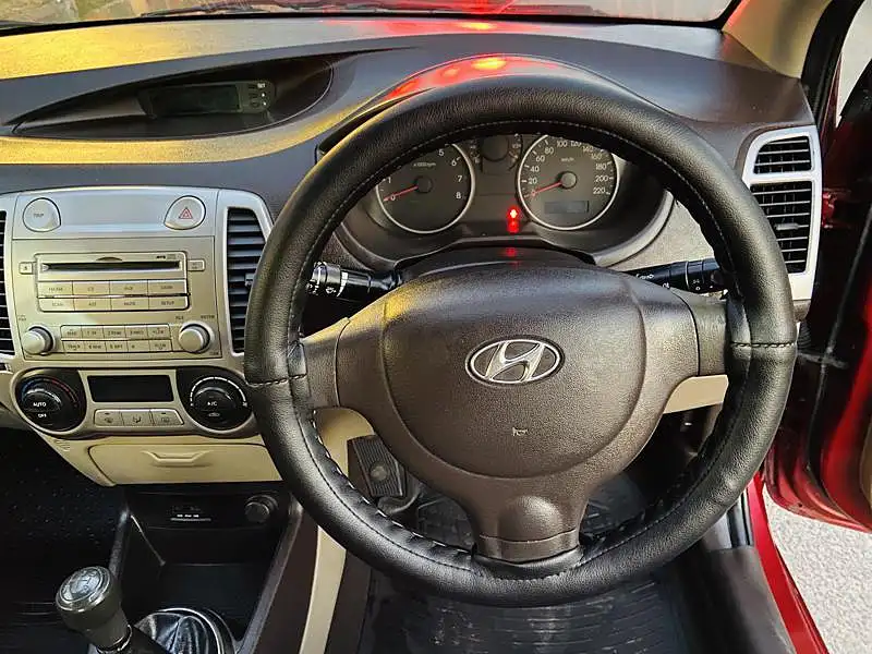 Second Hand Hyundai i20 [2010-2012] Magna 1.2 in Delhi