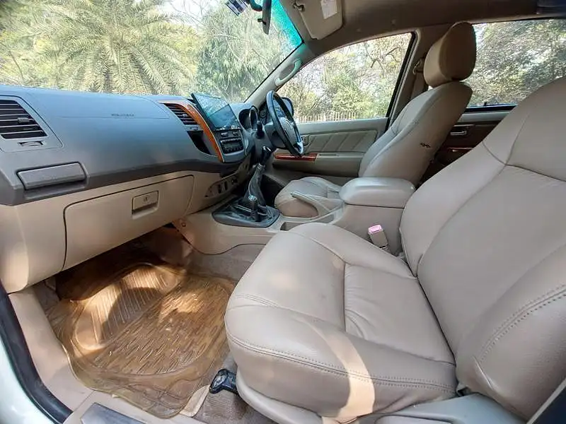 Second Hand Toyota Fortuner [2009-2012] 3.0 MT in Agra