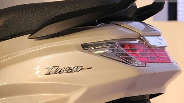 Hero maestro edge best sale tail light glass price