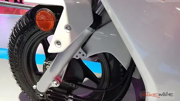 Hero Maestro Edge 110 Right Rear Three Quarter Image – BikeWale