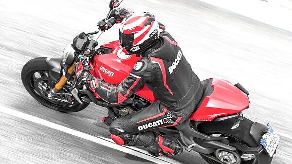 Ducati monster 1200s online 2021