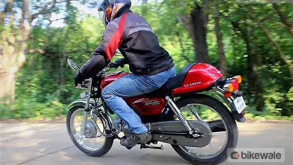 Hero Splendor Pro Classic Action Image – BikeWale