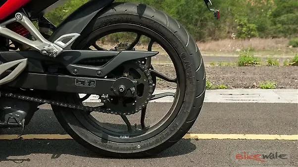 Bajaj Pulsar RS 200 Exterior Image β BikeWale