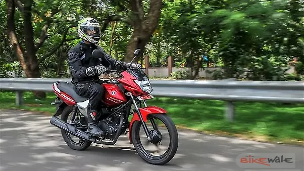 yamaha saluto colour