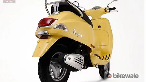Vespa Versions Rear Vespa VX 125 Rear Three-Quarter Image – BikeWale
