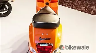Vespa Versions Rear Vespa S Rear Image – BikeWale