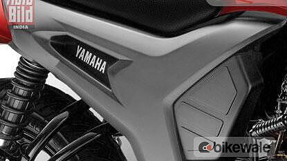Yamaha SZ-S Exterior